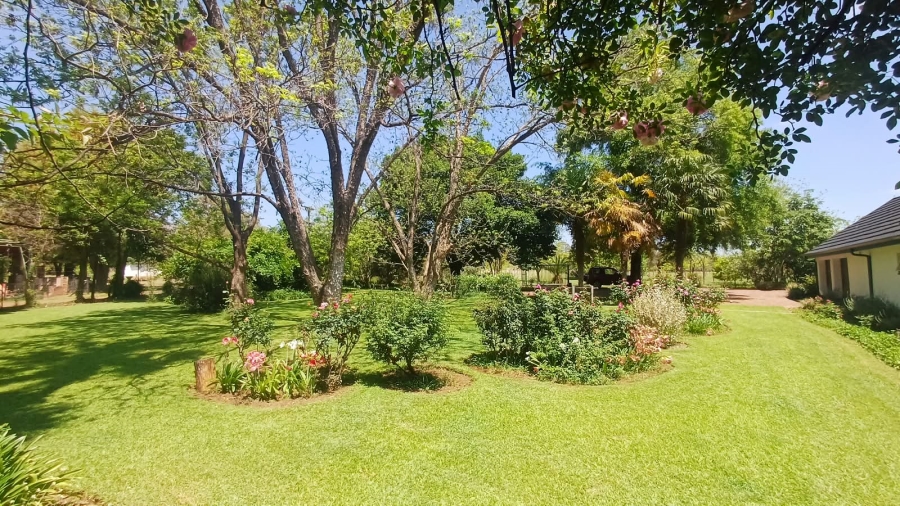 Commercial Property for Sale in Scheerpoort A H North West